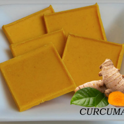 carré de chocolat blanc curcuma